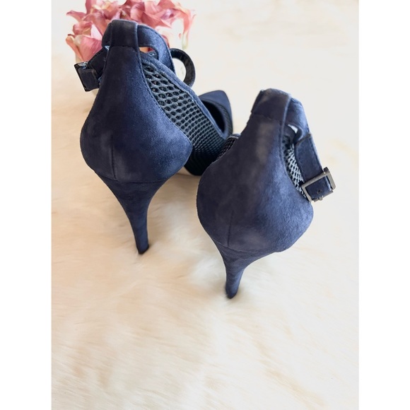 BCBG Cynthia Dress Pumps - Picture 4 of 5